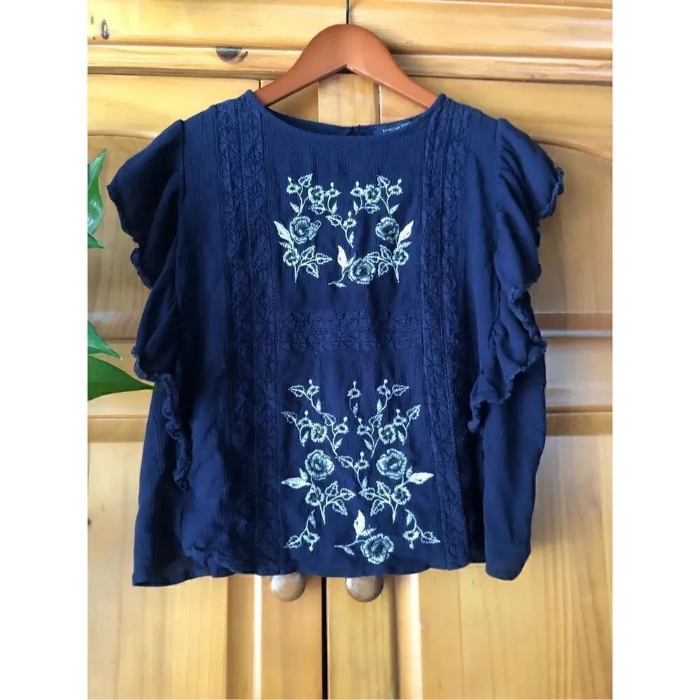 American Eagle Women's Embroidered Peasant Top SZ M